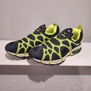 Nike Athletic Shoes Black and Neon Green